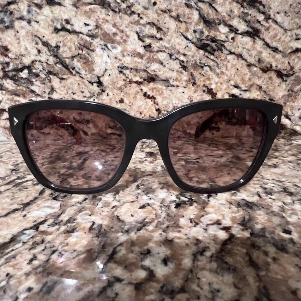 Womens Prada Sunglasses. Prada SPR09S